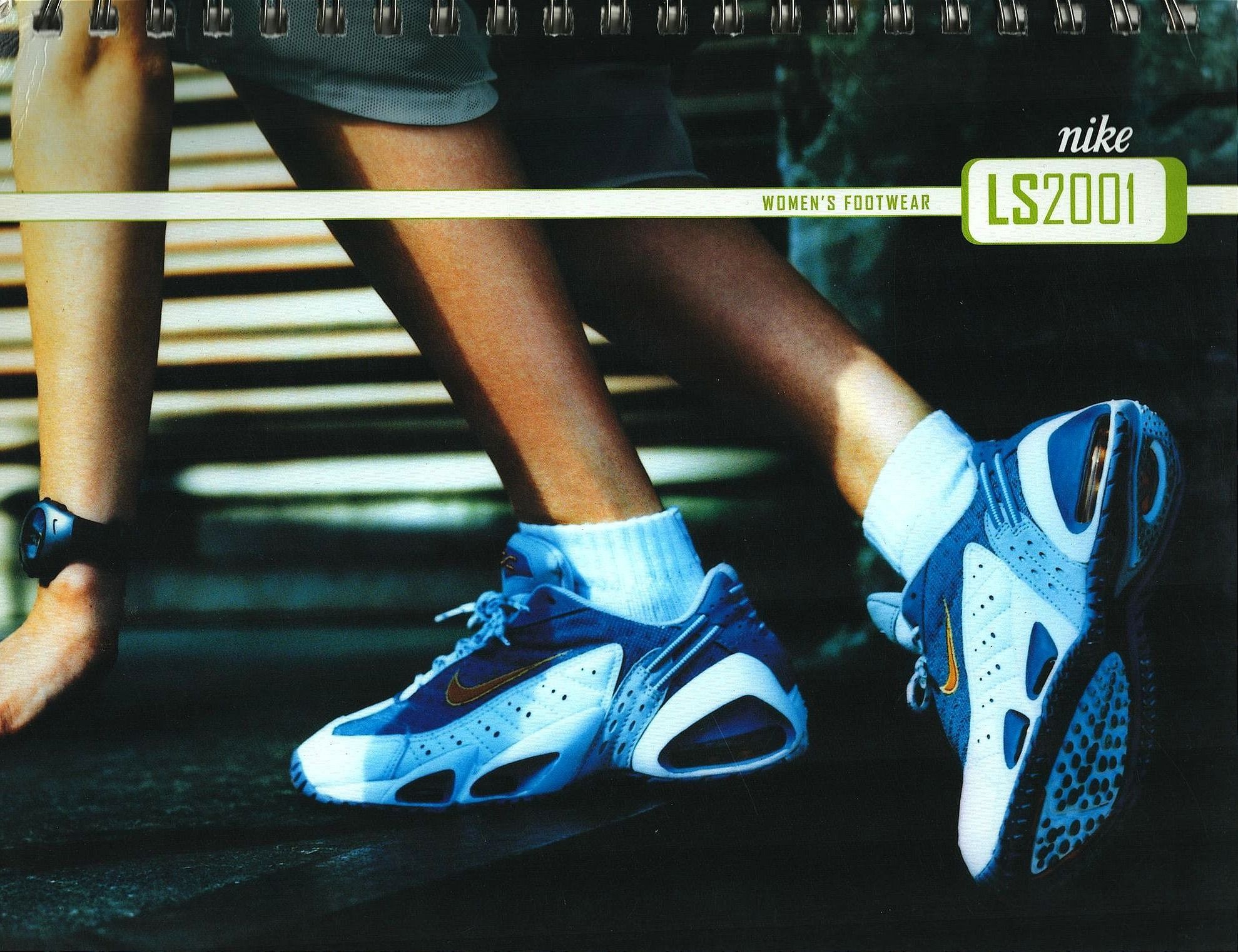 2001 nike shoes