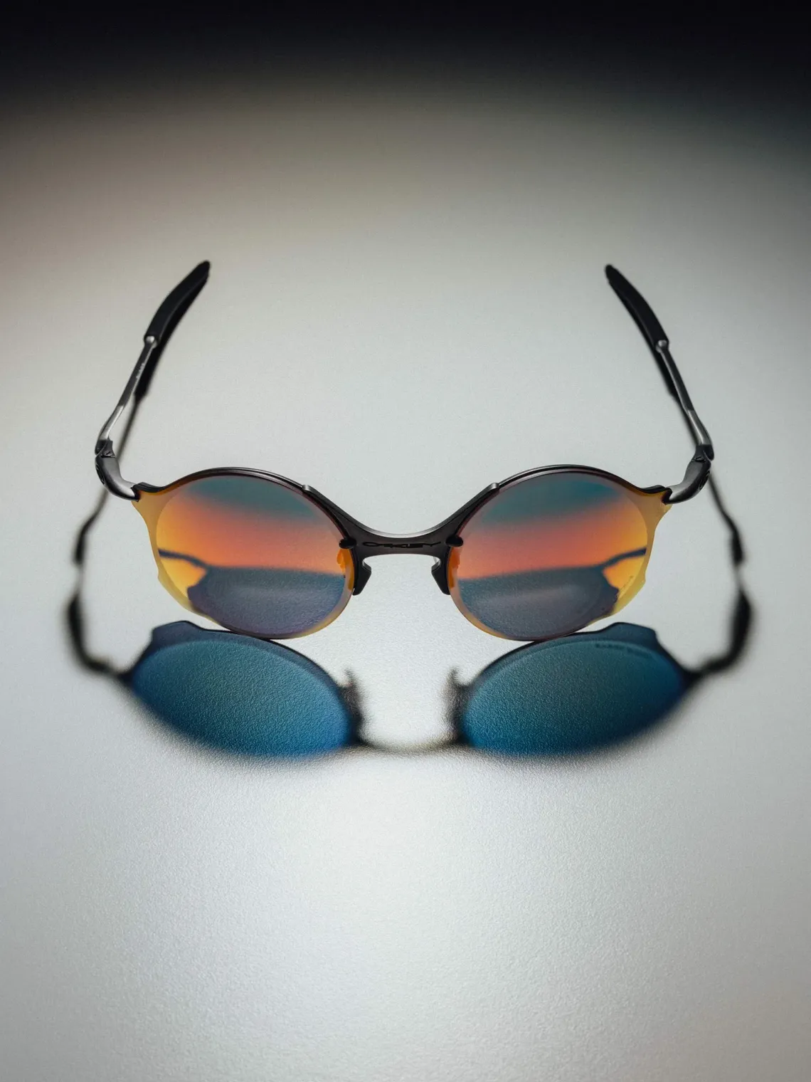 Oakley Tailend Ti Gunmetal w/ Prizm Ruby